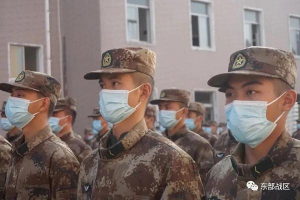 新兵下連，“鐵骨硬旅”的迎新儀式很溫暖