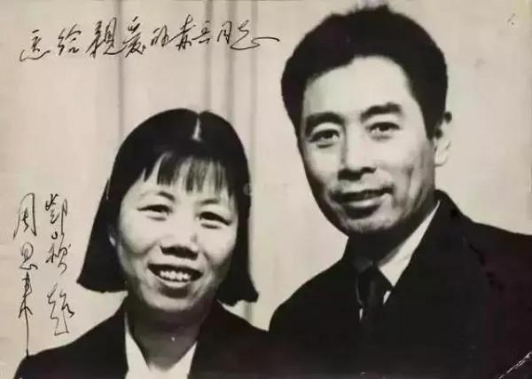 1976年1月8日，敬愛的周總理與世長辭，他一生為國為民，鞠躬盡瘁