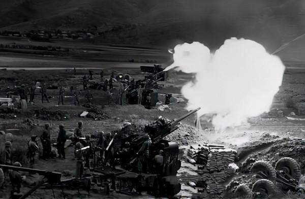 蘇聯秘密武器喀秋莎落入敵方手中,特種小隊為“救”武器英勇獻身 蘇聯秘密武器喀秋莎落入敵方手中,特種小隊為“救”武器英勇獻身