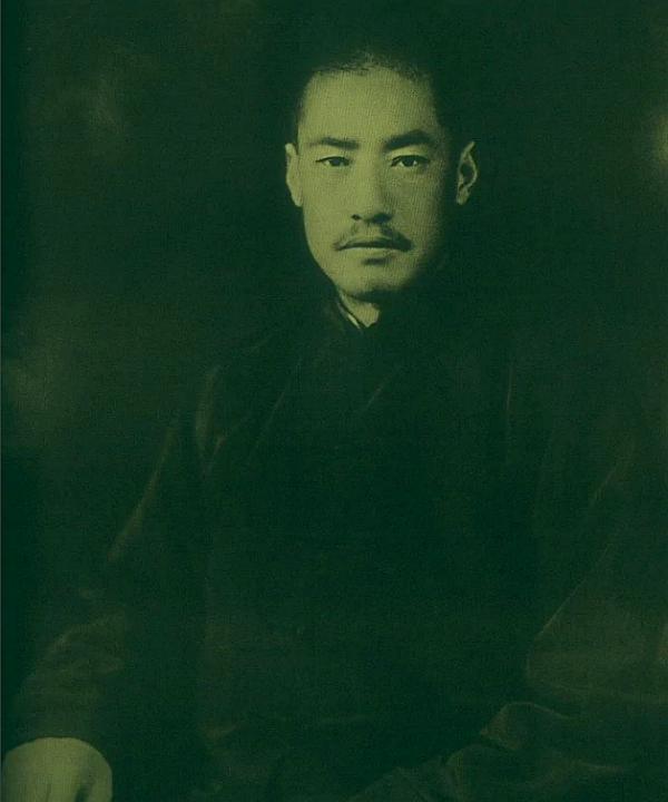 解放酒泉，國民黨秘密潛伏下40名漂亮女間諜，下場大快人心