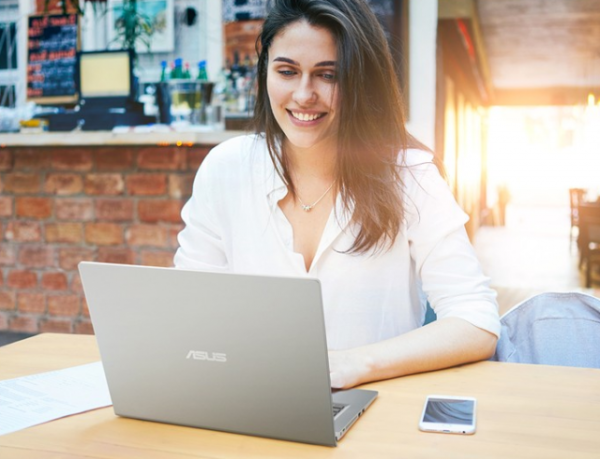 術業有專攻!精選四款筆記本助你工作娛樂面面俱到 術業有專攻!精選四款筆記本助你工作娛樂面面俱到