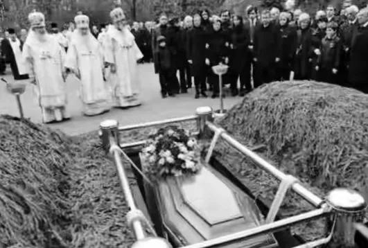 說說俄羅斯聯邦第一任總統——葉利欽的墓地