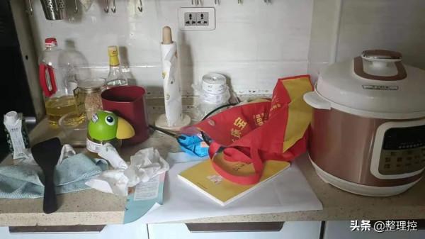 11位整理師10小時搞定160平方米,捨棄雜物超過1000斤 11位整理師10小時搞定160平方米,捨棄雜物超過1000斤