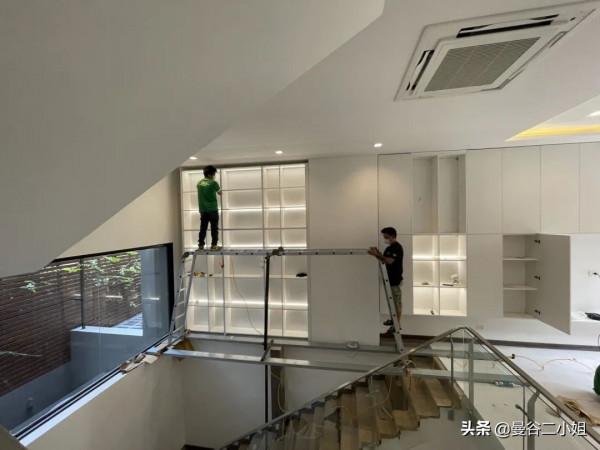 四川妹子在泰國的新家，一棟4層樓聯排別墅，裝修花了320萬泰銖