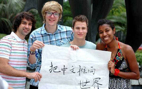 中國為什麼能從崩潰邊緣迅速崛起?英國教授:源於中華文明的自信 中國為什麼能從崩潰邊緣迅速崛起?英國教授:源於中華文明的自信