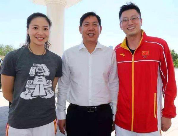 中國女排魏秋月：亞洲最美二傳，嫁郎平助教，與丈夫15歲就相識