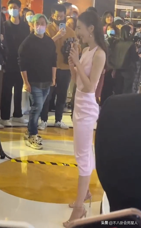 ​瘦到病態、動臉成癮、強行裝嫩，內娛的畸形審美真可怕