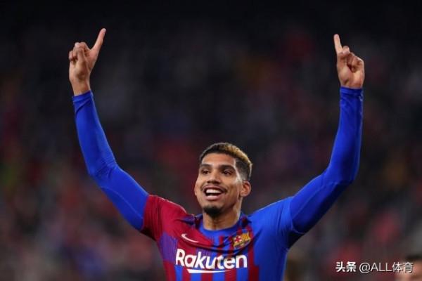 1-1！登貝萊中柱失絕殺，巴薩平10人塞維利亞！皇馬鎖定半程冠軍