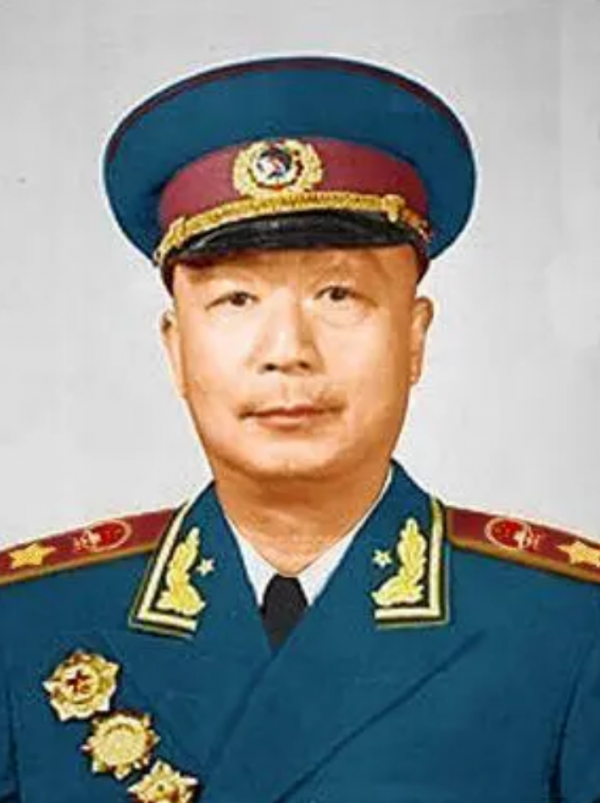1980年，一日本婦女拜訪聶榮臻元帥，一見面婦女便鞠躬痛哭：父親