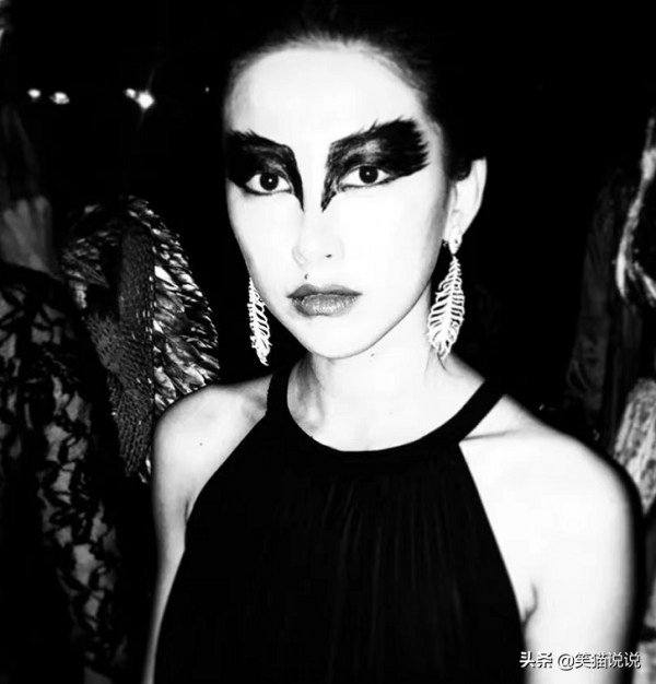 萬聖節打扮:朱珠女兒扮孔雀,何超蓮侄女扮南瓜,董璇女兒扮女巫 萬聖節打扮:朱珠女兒扮孔雀,何超蓮侄女扮南瓜,董璇女兒扮女巫