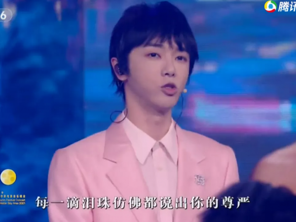 大灣區晚會群星爭奇鬥豔:王菲穿白裙如仙女,趙麗穎素色裙顯身材 大灣區晚會群星爭奇鬥豔:王菲穿白裙如仙女,趙麗穎素色裙顯身材