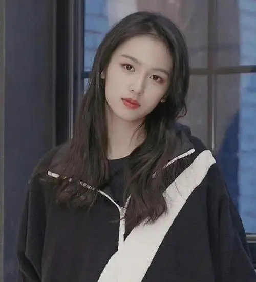 周也又一部古裝玄幻劇來襲,路透造型惹人愛,完全就是個美人坯子 周也又一部古裝玄幻劇來襲,路透造型惹人愛,完全就是個美人坯子