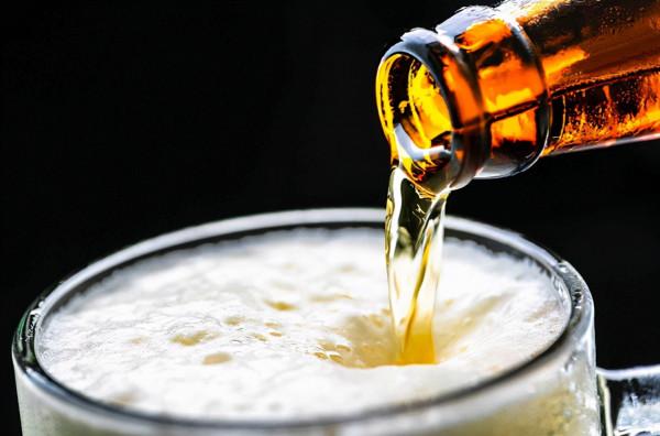 酒後排尿快與排尿慢的人,誰的身體更健康?讓醫生告訴你答案 酒後排尿快與排尿慢的人,誰的身體更健康?讓醫生告訴你答案