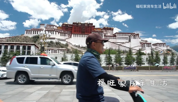 他50歲放棄高薪，裸辭帶妻子環遊中國