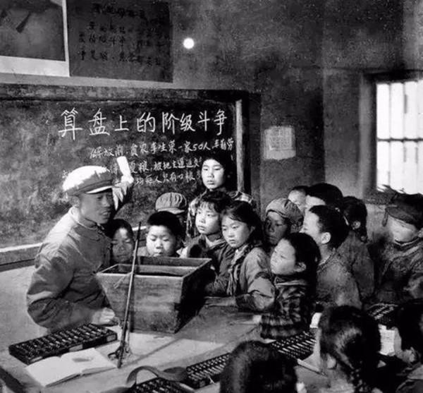 志願軍戰士愛上朝鮮姑娘，放棄國籍在朝生活，收穫愛情歸國教書