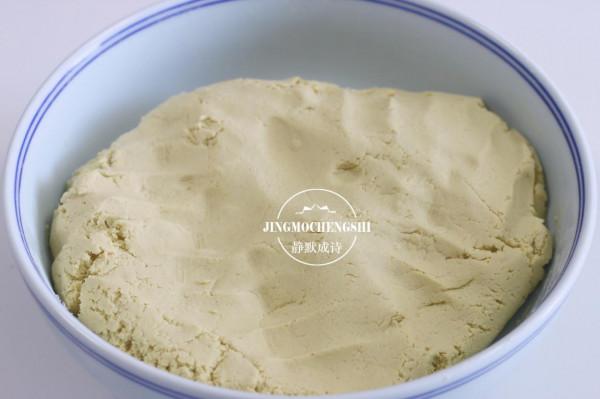 北方做油炸糕，不用麵粉不用酵母，外酥裡糯有糖心，吃著特解饞