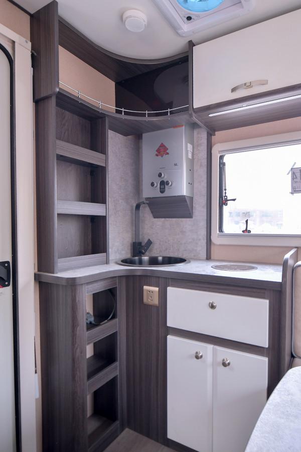 空間實用兩種款式任選 沃德佳5米多可以上路的拖掛房車