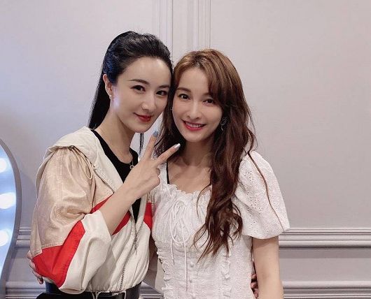 帶貨女王薇婭和任嘉倫，宋威龍，謝霆鋒等好友的親密合照