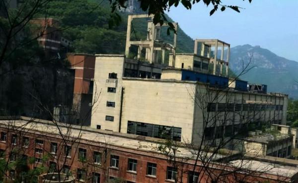 沁陽市深山的工業遺址，保證安全極為隱蔽，荒廢多年儲存完好