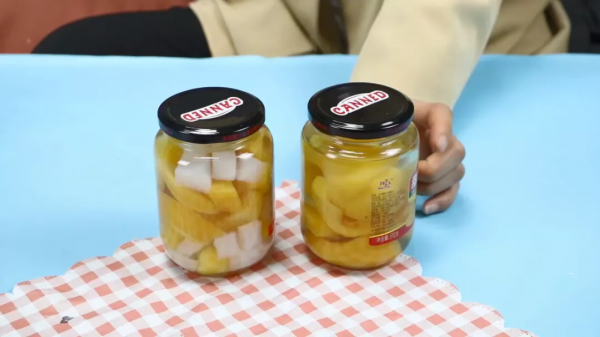 今天才知道，原來罐頭瓶上有機關，輕輕一擰就開，真實用