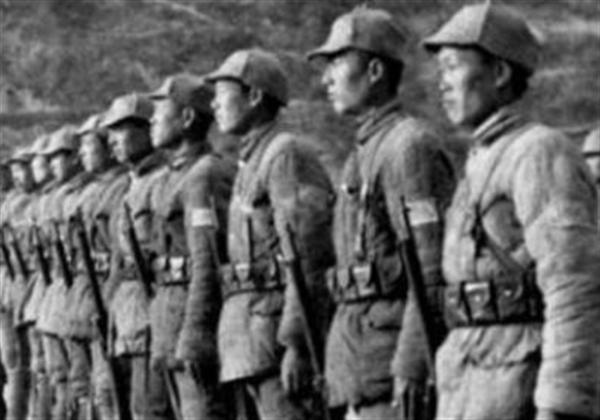 敵軍突然出現,炊事員急中生智,化解了一場災難,我軍大獲全勝 敵軍突然出現,炊事員急中生智,化解了一場災難,我軍大獲全勝