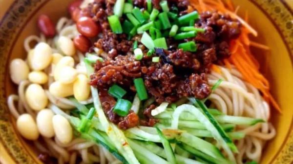 北京炸醬麵，在家就可以做