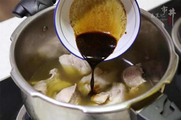 五花肉做的“壓板肉”,70歲老奶奶吃得直誇,酥爛入味,可真香啊 五花肉做的“壓板肉”,70歲老奶奶吃得直誇,酥爛入味,可真香啊