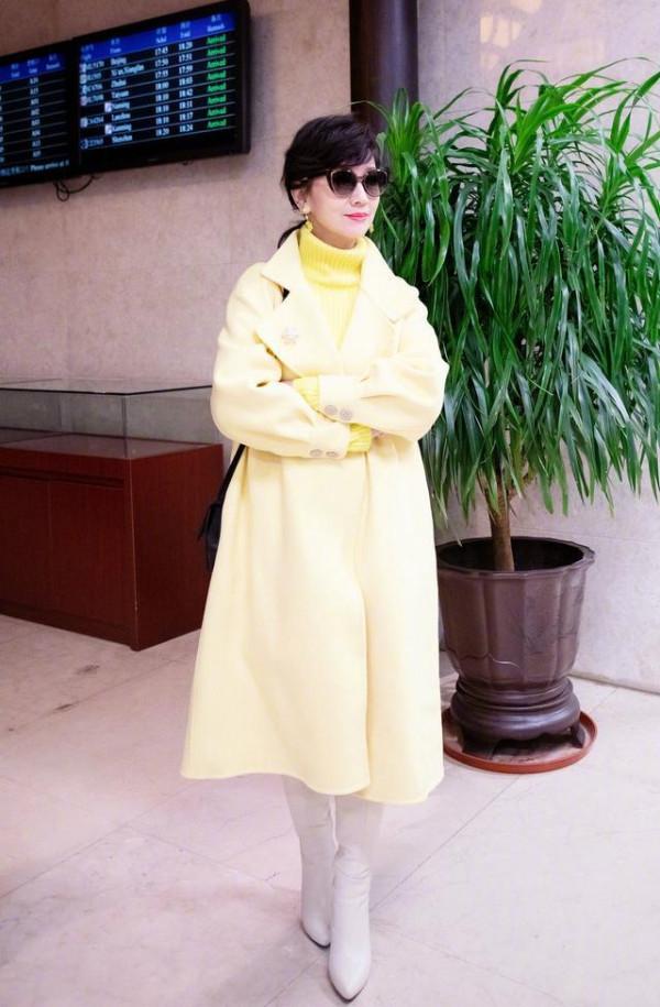 趙雅芝本應該優雅到老，卻偏偏扮嫩，穿得像個老妖精