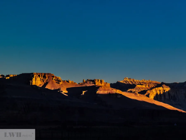 兩個人，一輛車，阿里北線無人區穿越