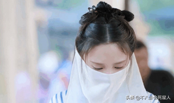 戴薄紗防瘟疫、穿華服做木工、刷馬桶不捲袖子，古裝劇太敷衍了