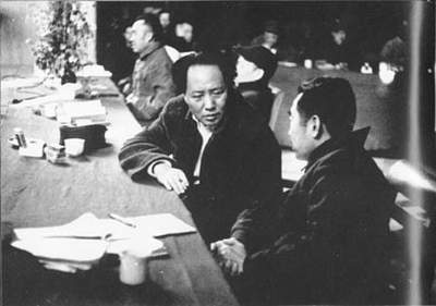 毛主席如何處理&OpenCurlyDoubleQuote;社會主義積累&rdquo;與人民生活水平提高之間的矛盾？