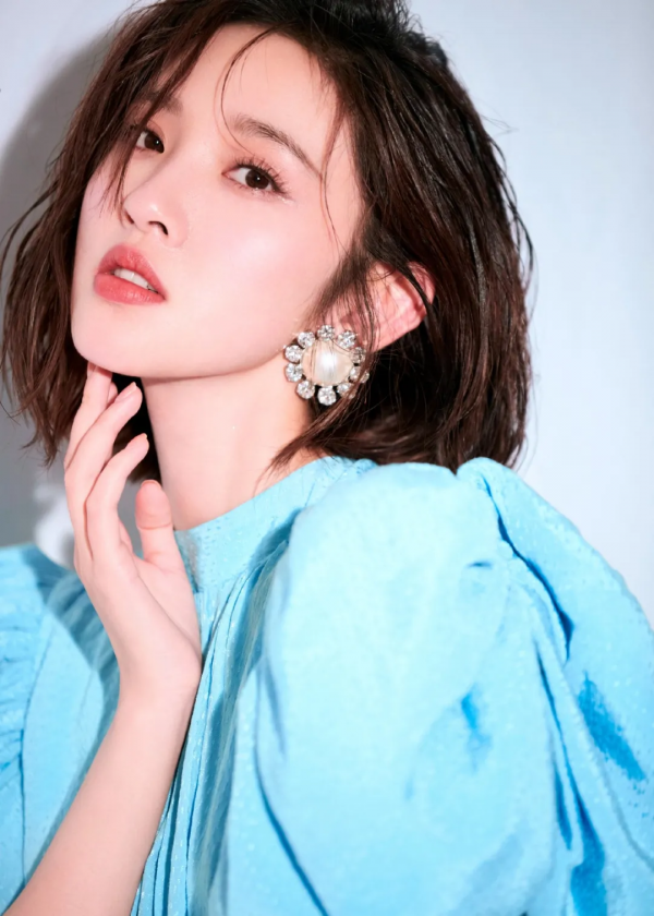 婚姻&OpenCurlyDoubleQuote;人間清醒&rdquo;唐藝昕，還是當下的時髦髮型範本