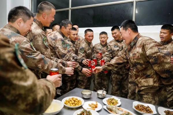 第71集團軍：虎年春節在軍營，別樣的暖！