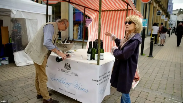 繼承了家裡的莊園城堡後，這群貴族快為錢愁壞了