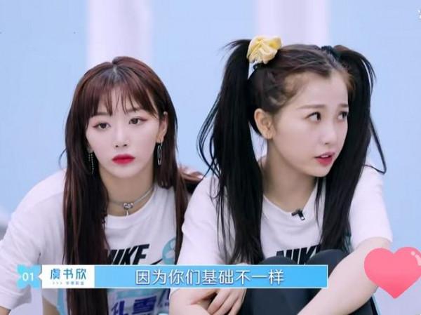 蘿莉臉太騙人！竟是隱形高個，看臉150看腿170，原來錯怪男星矮了