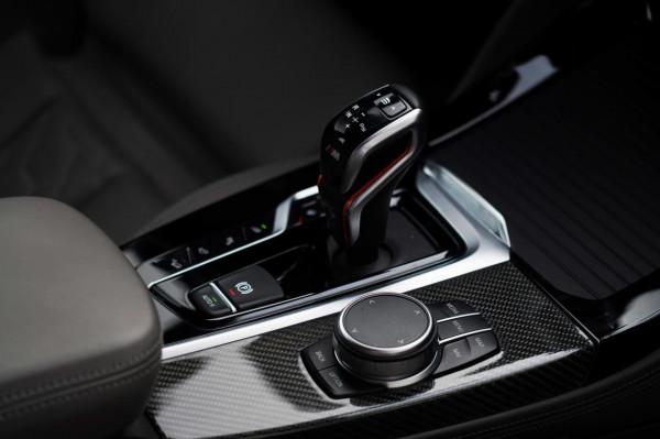 顏值與實力並存 DP大鵬試駕寶馬X4 M雷霆版