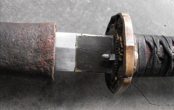 日本欲花百萬贖一把軍刀，我國發現異常：原來刀上刻著9個小字