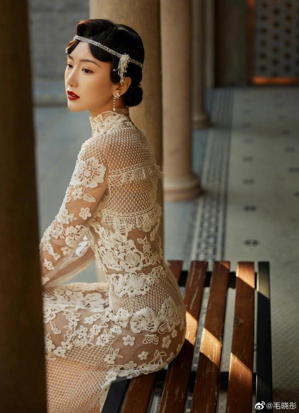 毛曉彤東方名伶民國風旗袍造型極優雅,就像穿越而來的美人 毛曉彤東方名伶民國風旗袍造型極優雅,就像穿越而來的美人