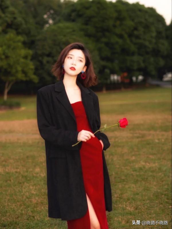 今年火了一種穿法叫:“外面過冬,裡面過夏”,時髦精們都愛了 今年火了一種穿法叫:“外面過冬,裡面過夏”,時髦精們都愛了