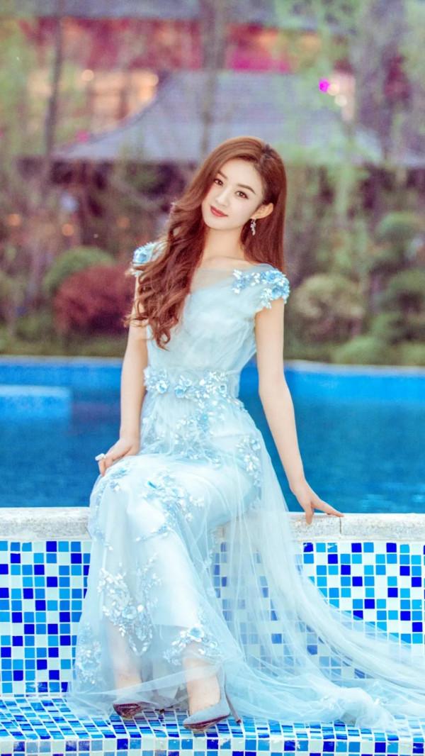 分享一組趙麗穎的美照桌布