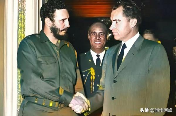 老照片：日本東京的地鐵，非洲的修女，英國首相官邸的丘吉爾