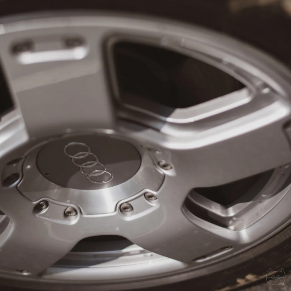 拯救15年車齡的奧迪草原狼，不惜成本也要修