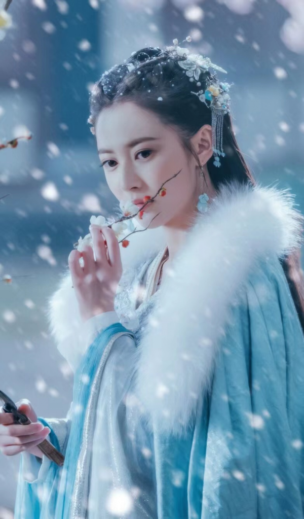 現代裝一般古裝卻美出天際，這些女星個頂個的好看，可就是紅不了