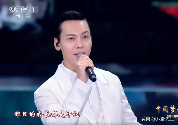 央視國慶晚會：謝霆鋒素顏仍帥氣，劉濤打扮俗氣，黃品源假髮明顯