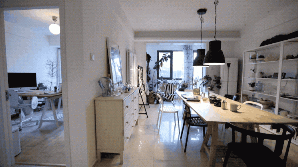 客廳不要傳統，長條桌布局可好？