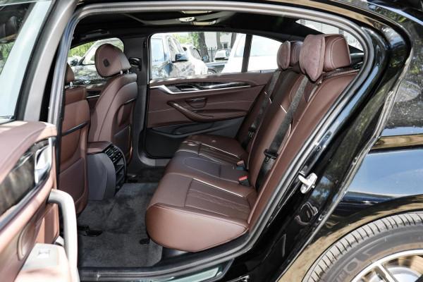 適合年輕人的C級車,軸距3105mm,配2.0T最快6.8秒破百,寶馬五系 適合年輕人的C級車,軸距3105mm,配2.0T最快6.8秒破百,寶馬五系