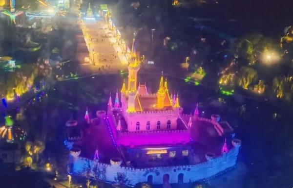 國風古韻 金秋遊園 漢服驚鴻 衣袂飄飄 國風古韻 金秋遊園 漢服驚鴻 衣袂飄飄