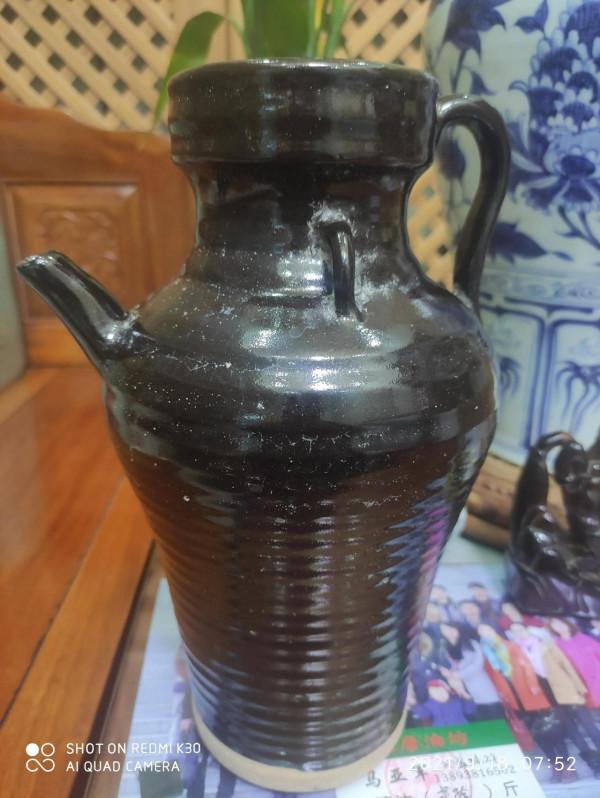 唐代黑釉旋紋執壺標準器欣賞 唐代黑釉旋紋執壺標準器欣賞