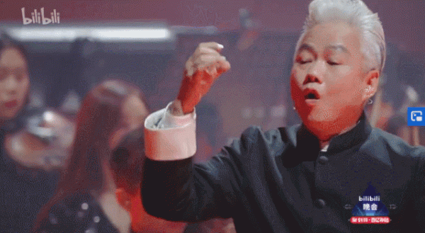 白髮魔老方錦龍一夜爆紅漲粉60萬,他到底是真大師還是作秀的網紅 白髮魔老方錦龍一夜爆紅漲粉60萬,他到底是真大師還是作秀的網紅