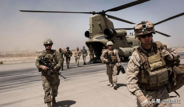 2005年駐伊大使，為救8名福建同胞，穿防彈衣帶4名武警冒險談判